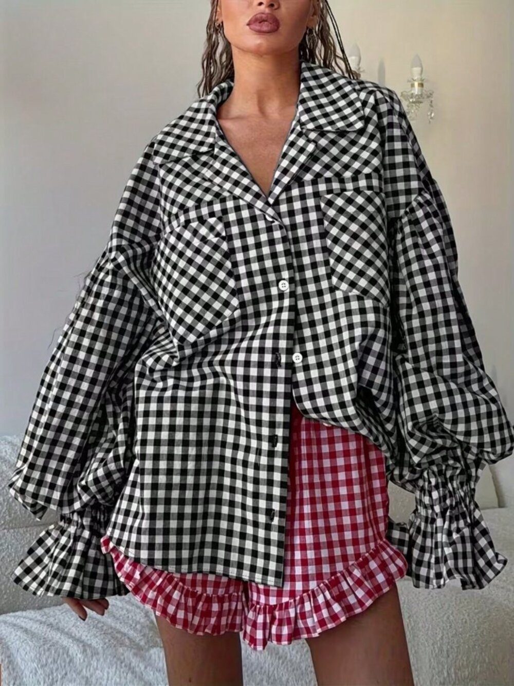 Black And White Casual Women's Plaid Long Sleeve Shirt With Pockets And Buttons - Picture 2 of 5